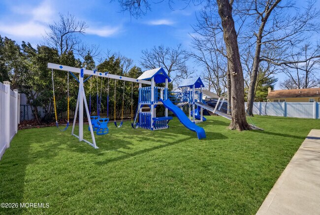 Building Photo - 644 Ocean Ave