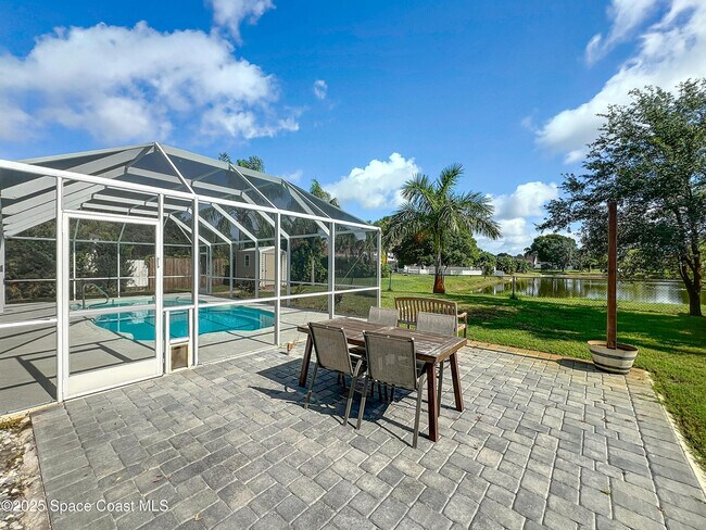 Building Photo - 1342 Richwood Cir