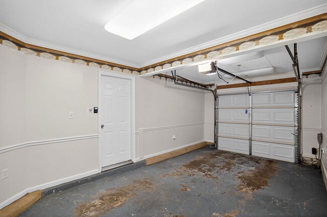 Building Photo - 9880 Moffit Pl