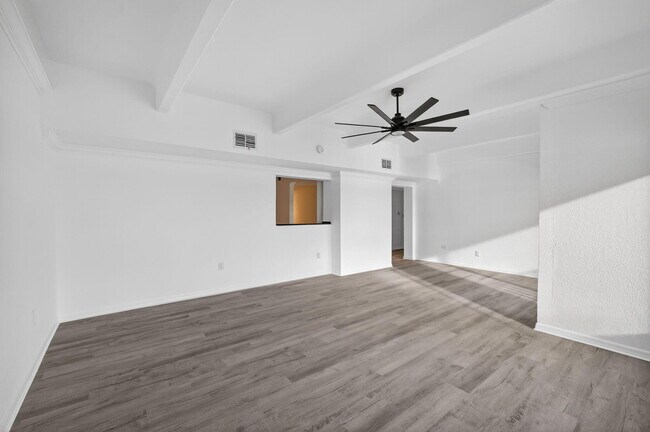 Building Photo - 624 Southwind Cir