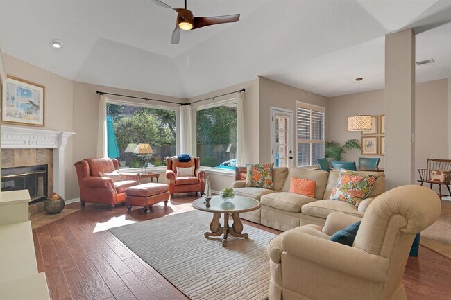 Building Photo - 5221 China Garden Dr