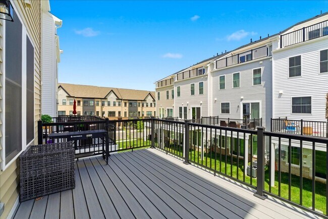 Building Photo - Welcome to this stunning, newly built 2025 townhome nestled in the heart of Brambleton