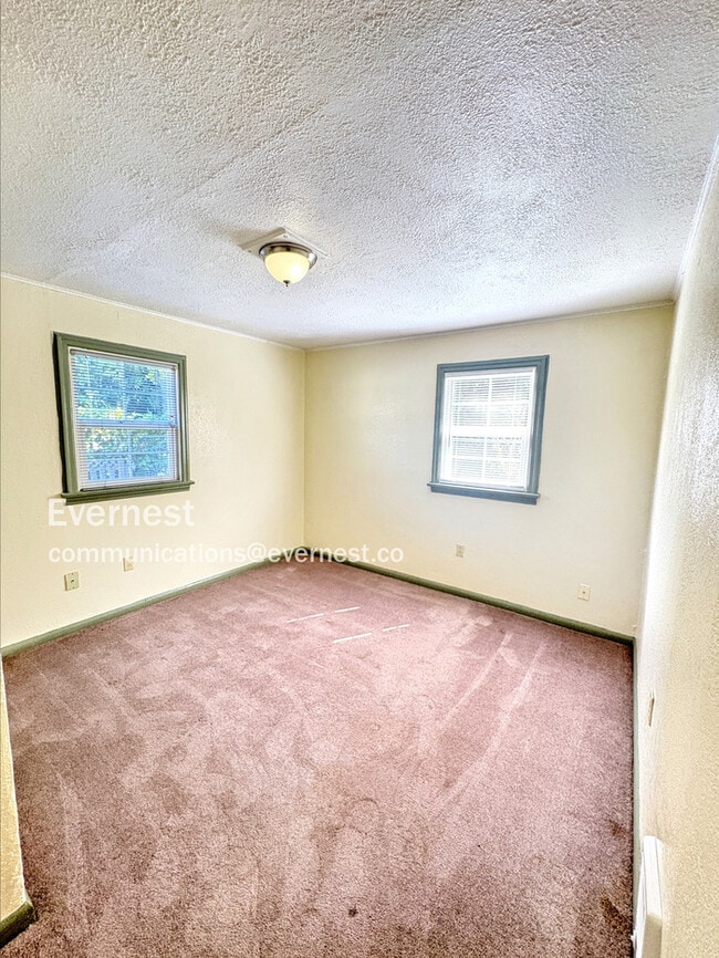 Building Photo - 509 3rd St SW