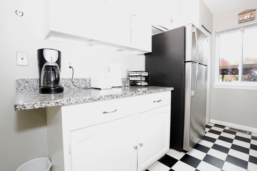 Building Photo - 1616 Washtenaw Ave