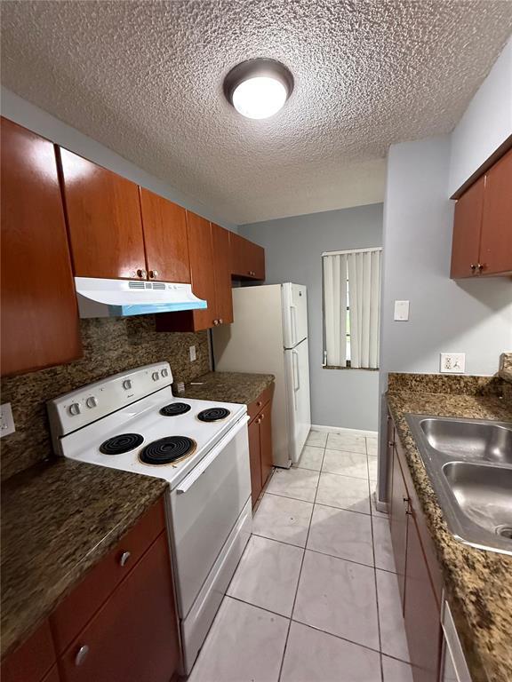 Building Photo - 11580 NW 43rd Ct