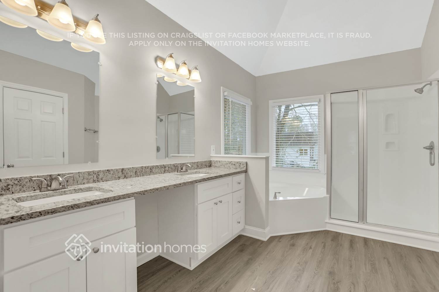 Building Photo - 1405 Silver Fox Run