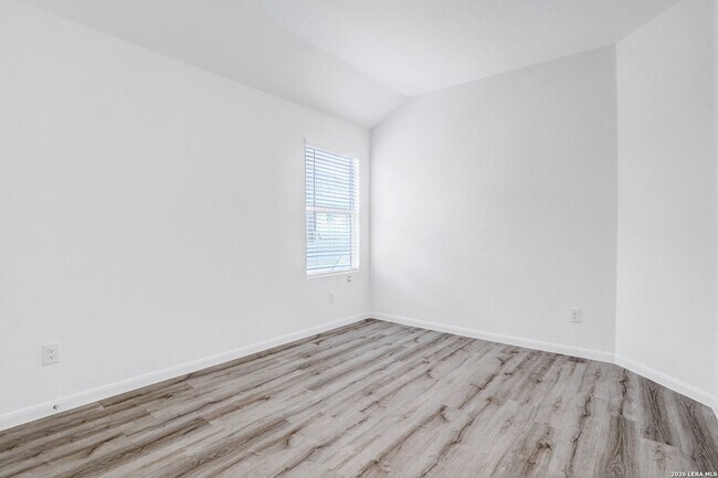 Building Photo - 9947 Pears Ml