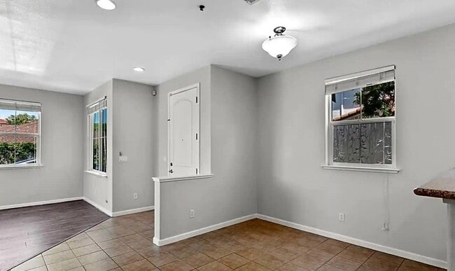 Building Photo - 168 Caroline Ln