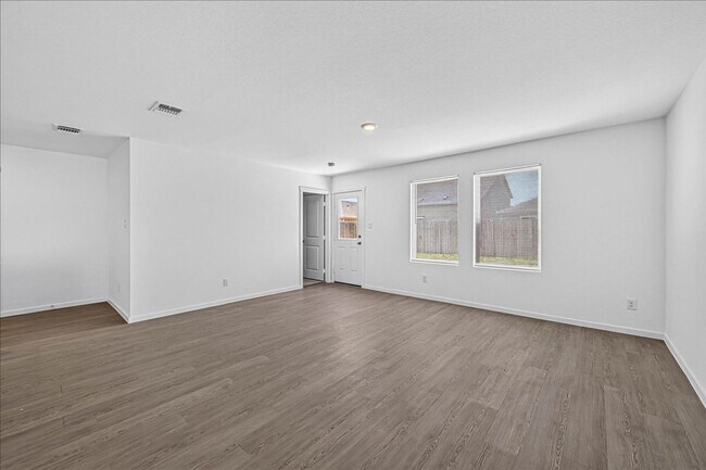 Building Photo - 1314 Lady Yoli St
