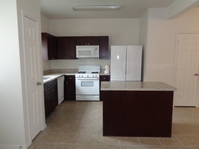 Building Photo - 23766 Pebworth Pl