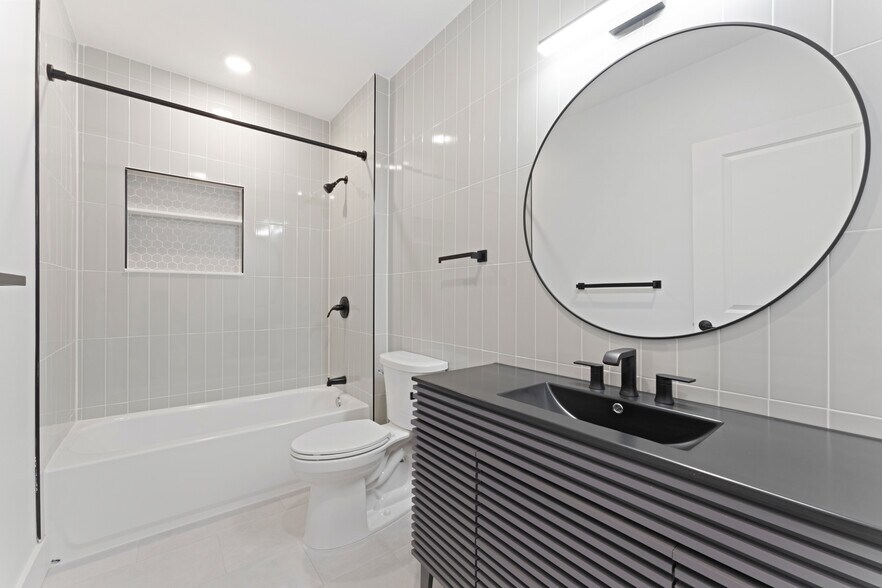 Building Photo - 84 Hollywood Ave