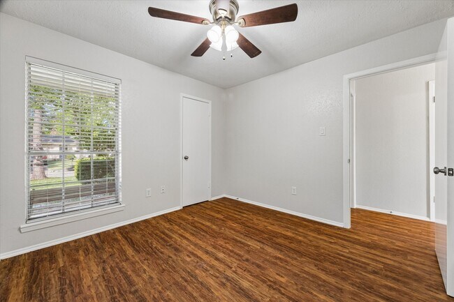 Building Photo - 17134 Barcelona Dr