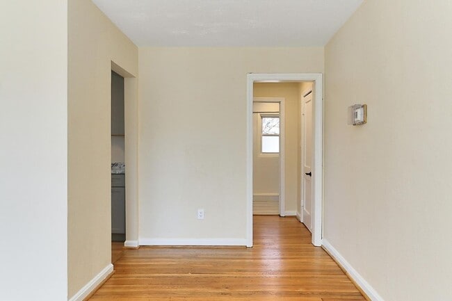 Building Photo - 2107 5th St S
