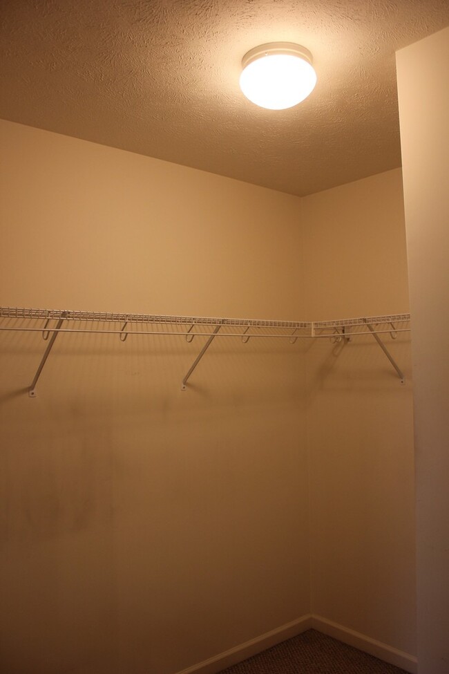 Building Photo - Townhouse for Rent in Taylor Springs