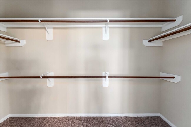 Building Photo - 2814 Palm Harbour Dr