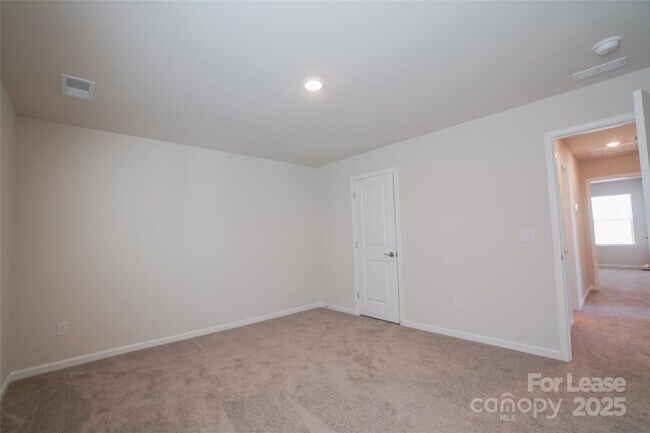 Building Photo - 1406 Caracara Ct