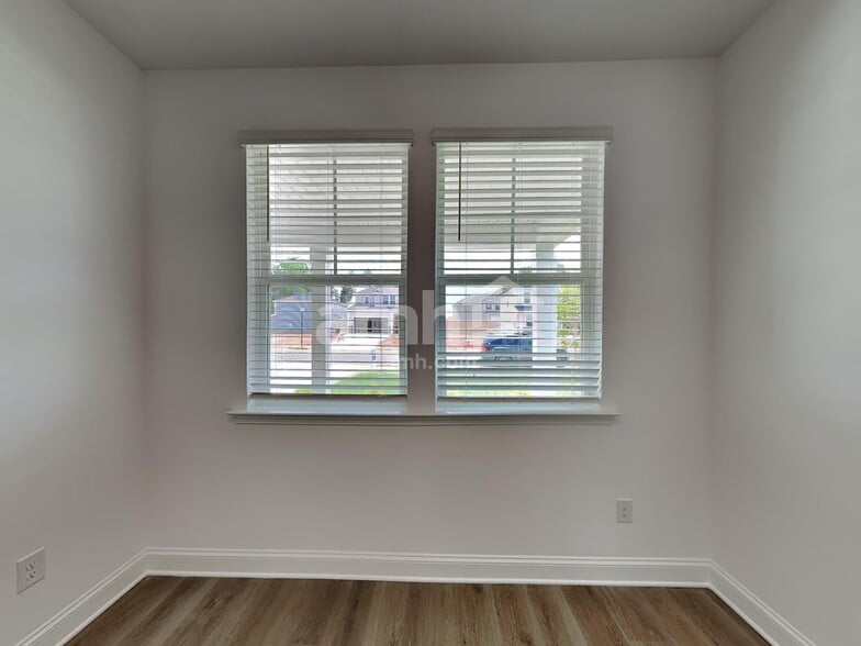 Building Photo - 1016 Bevington Dr