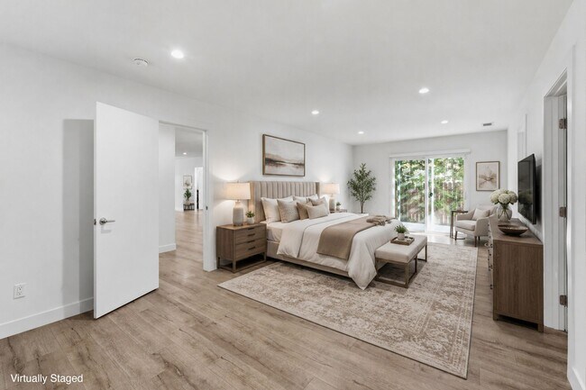 Building Photo - Modern Gated Retreat on a Private Lot.