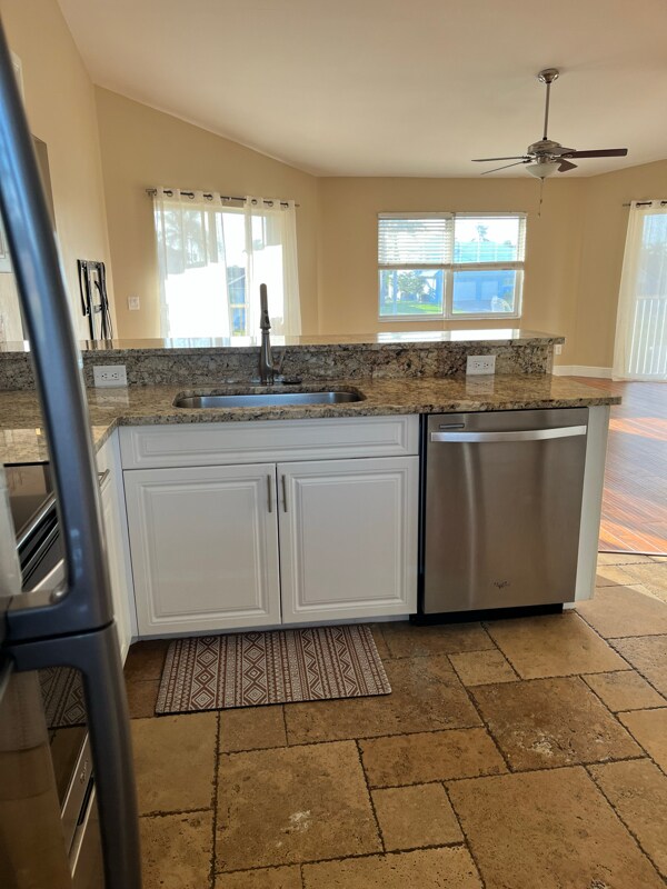 Building Photo - 5420 Chiquita Blvd S