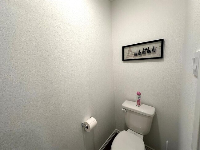 Building Photo - 504 Sandringham Lp