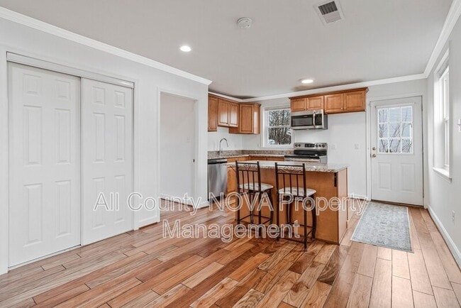 Building Photo - 8600 Lantern Ln