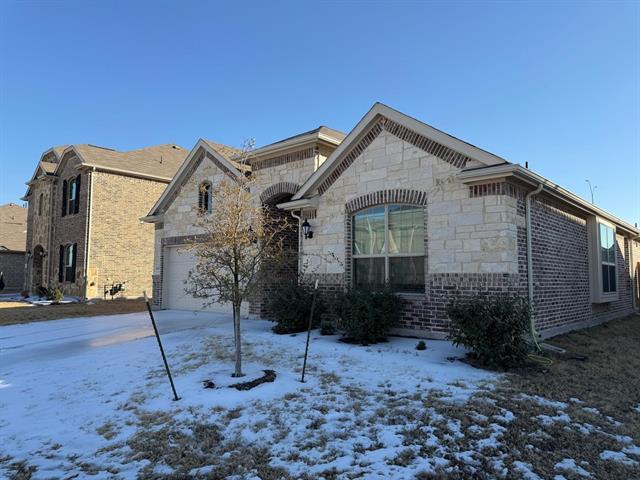Building Photo - 2521 Birchcrest Dr