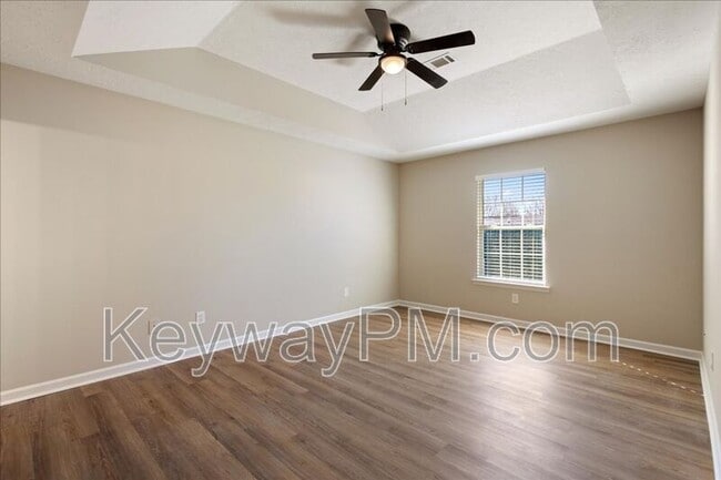 Building Photo - 517 Edgecliff Ln