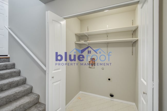 Building Photo - 615 N Elliott Rd