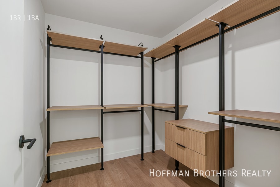 Building Photo - 10700 Tabor St