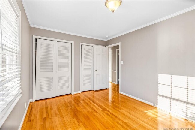 Building Photo - 2706 Huntington Rd