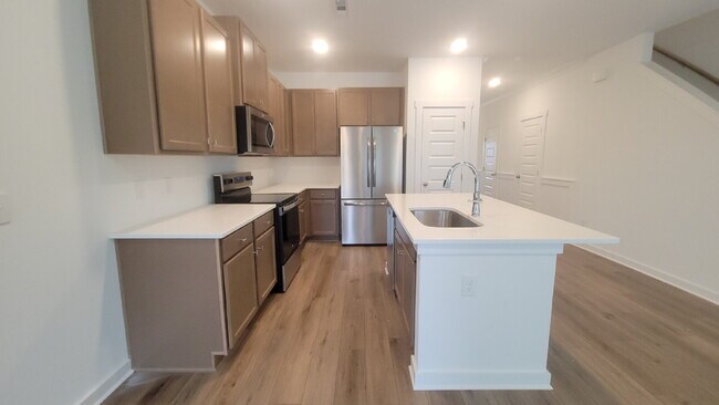 Building Photo - Section 8 Accepted!!! "Discover Comfort and Style: 3-Bed, 2.5-Bath Gem with Granite Elegance in H...