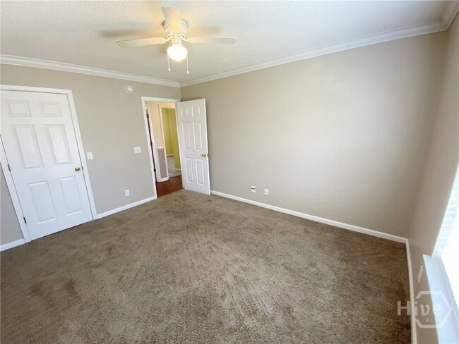 Building Photo - 197 Lewis Dr