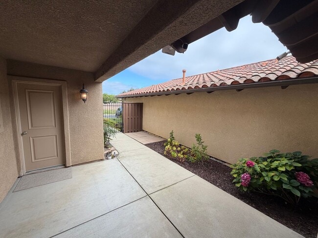 Building Photo - 4304 Foxenwood Cir