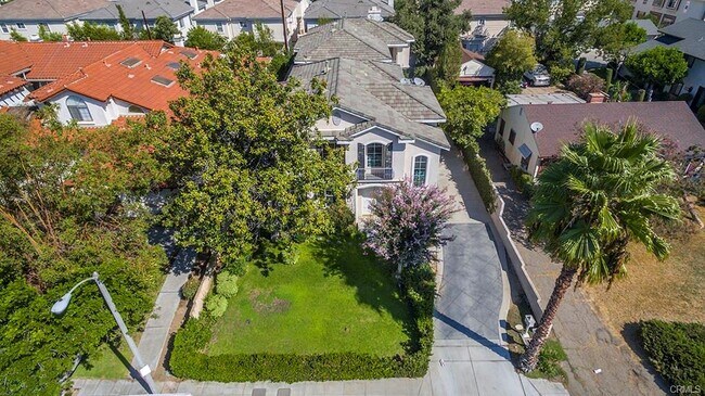 Building Photo - 1035 Fairview Ave