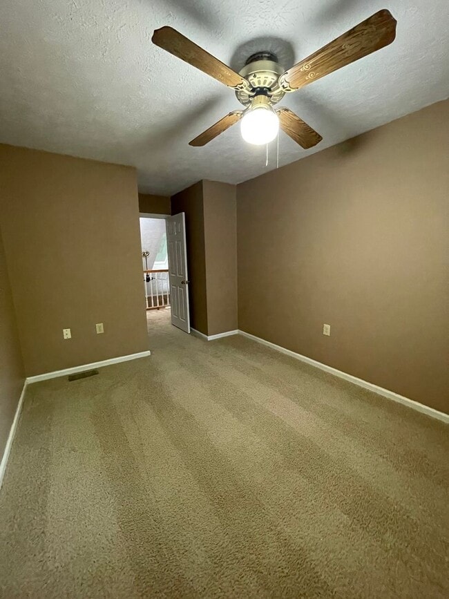 Building Photo - 338 Oxford Dr