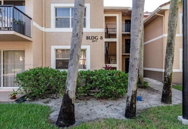 Building Photo - 8871 Wiles Rd