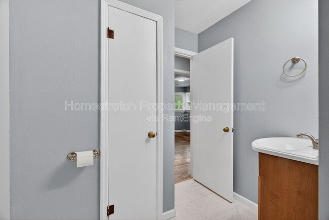 Building Photo - 410 McKinley Ave