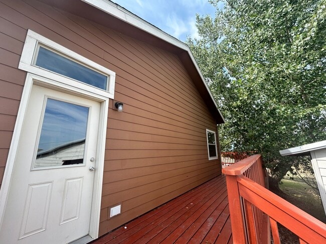 Building Photo - 3 Bed, 2 Bath Home on 5 Acres – Florence, ...