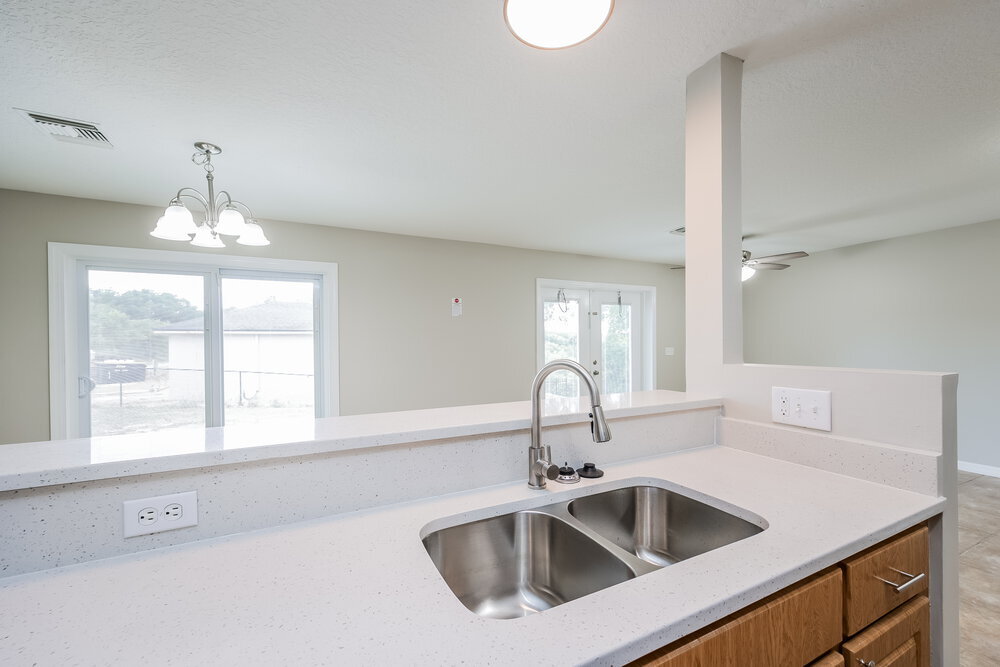 Building Photo - 400 Morningview Dr