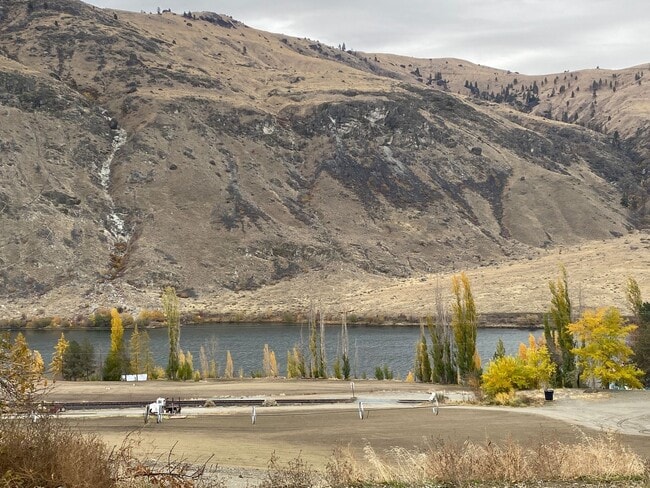 Building Photo - 536 US-97 ALT