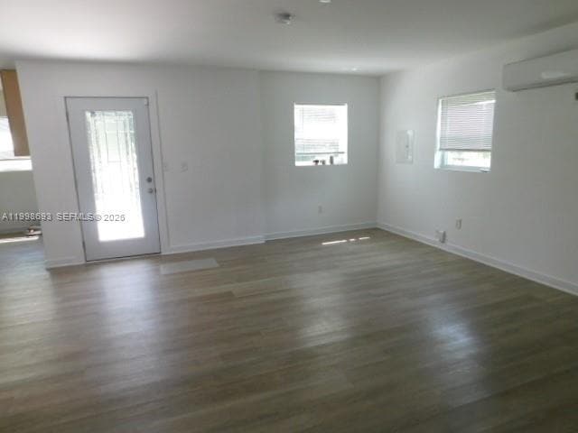Building Photo - 551 Avenida Del Sur