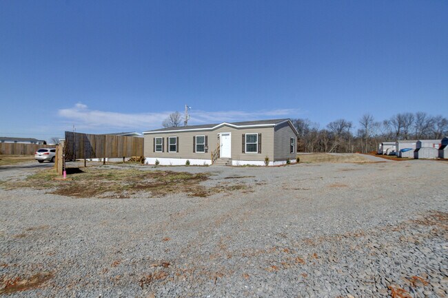 Building Photo - 295 Seays Rd