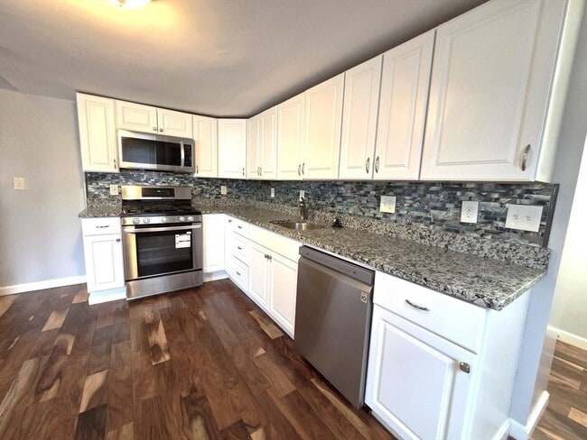 Building Photo - 69 Pratt St