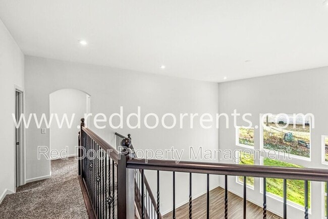 Building Photo - 6903 Oakdale Ln