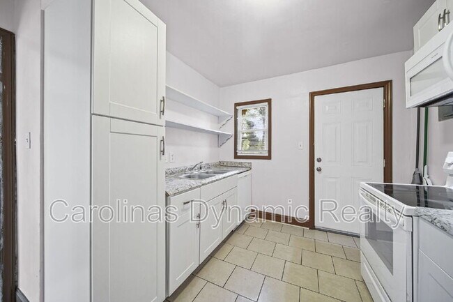 Building Photo - 2621 Druid Hls Wy