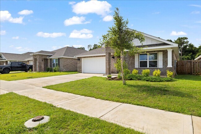 Building Photo - Home in Redstone Commons