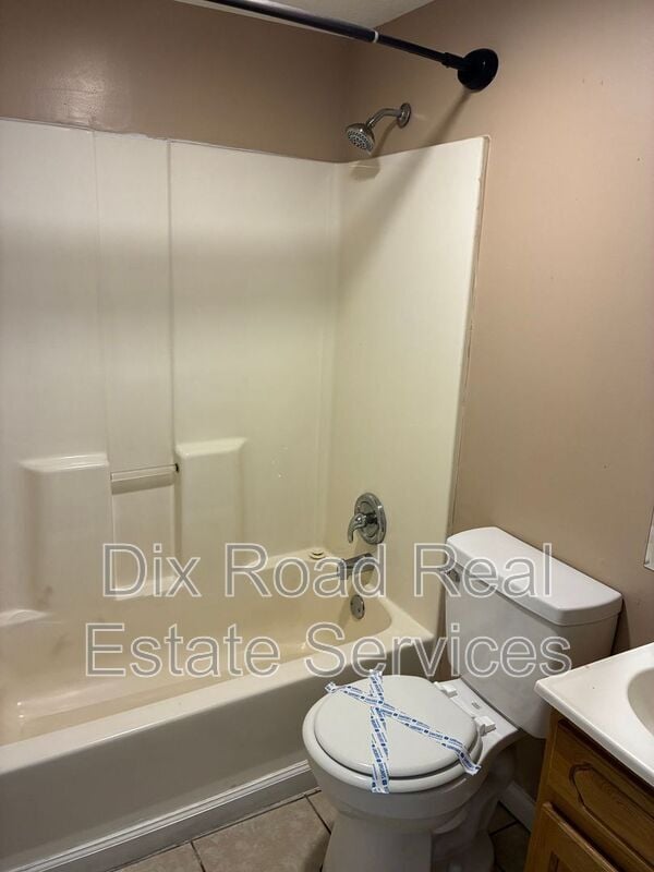 Building Photo - 1904 Baltimore St