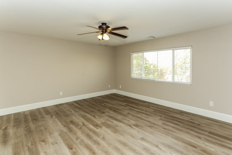 Building Photo - 7649 Heavenly Peak St