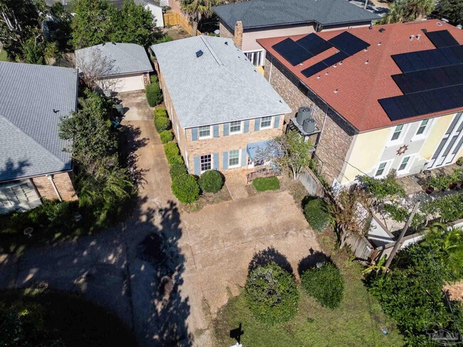 Building Photo - 802 Bayshore Dr
