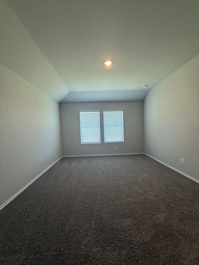 Building Photo - 1108 Belhaven St